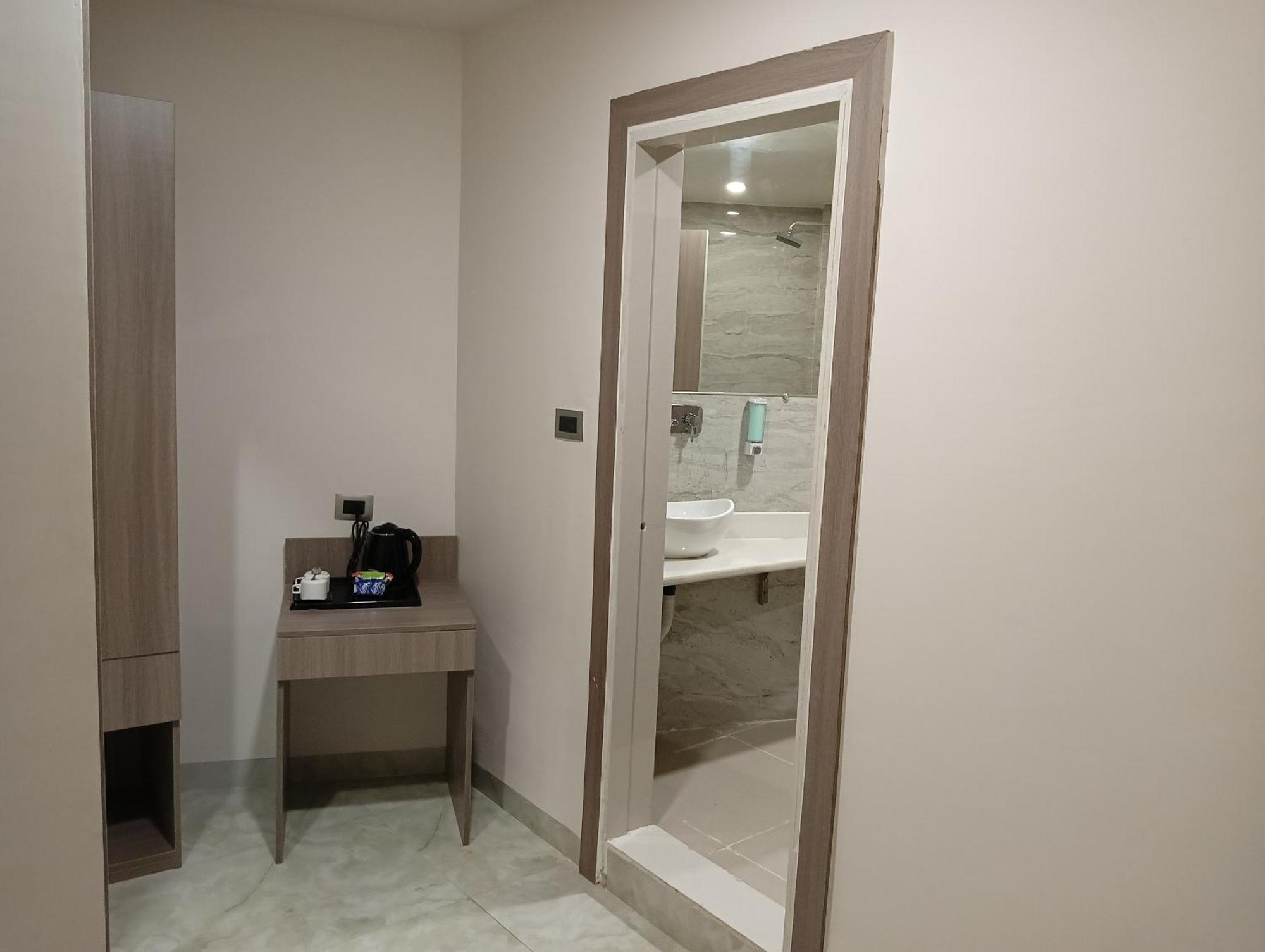Bk Castles Hotel Jabalpur Dış mekan fotoğraf