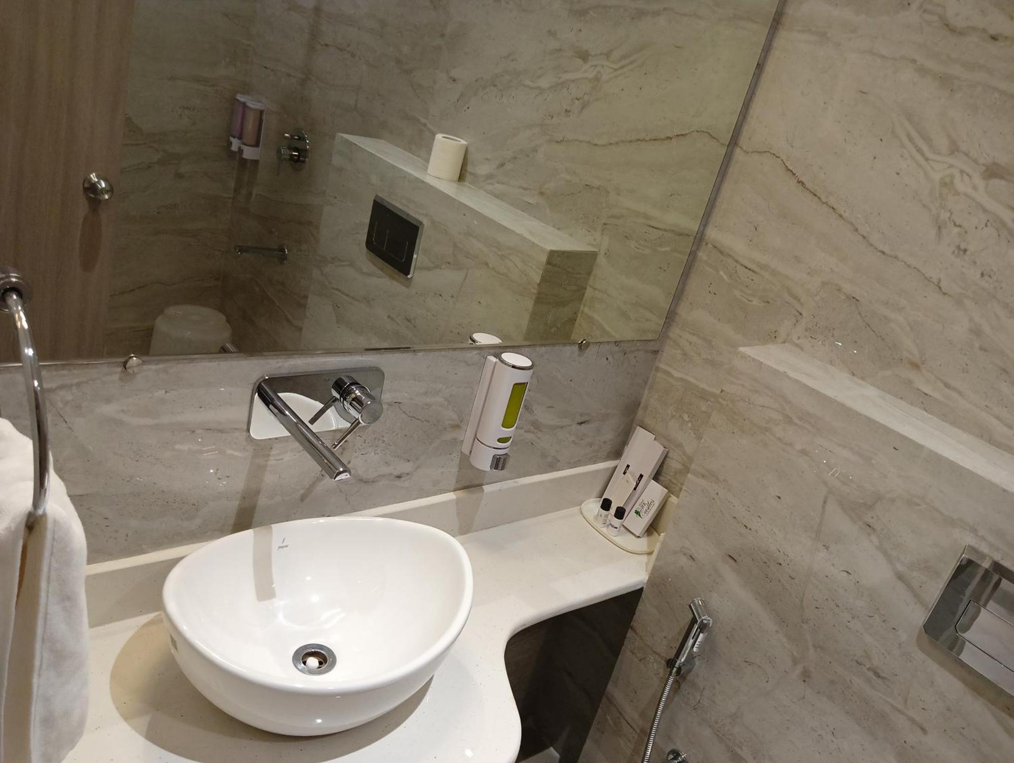 Bk Castles Hotel Jabalpur Dış mekan fotoğraf