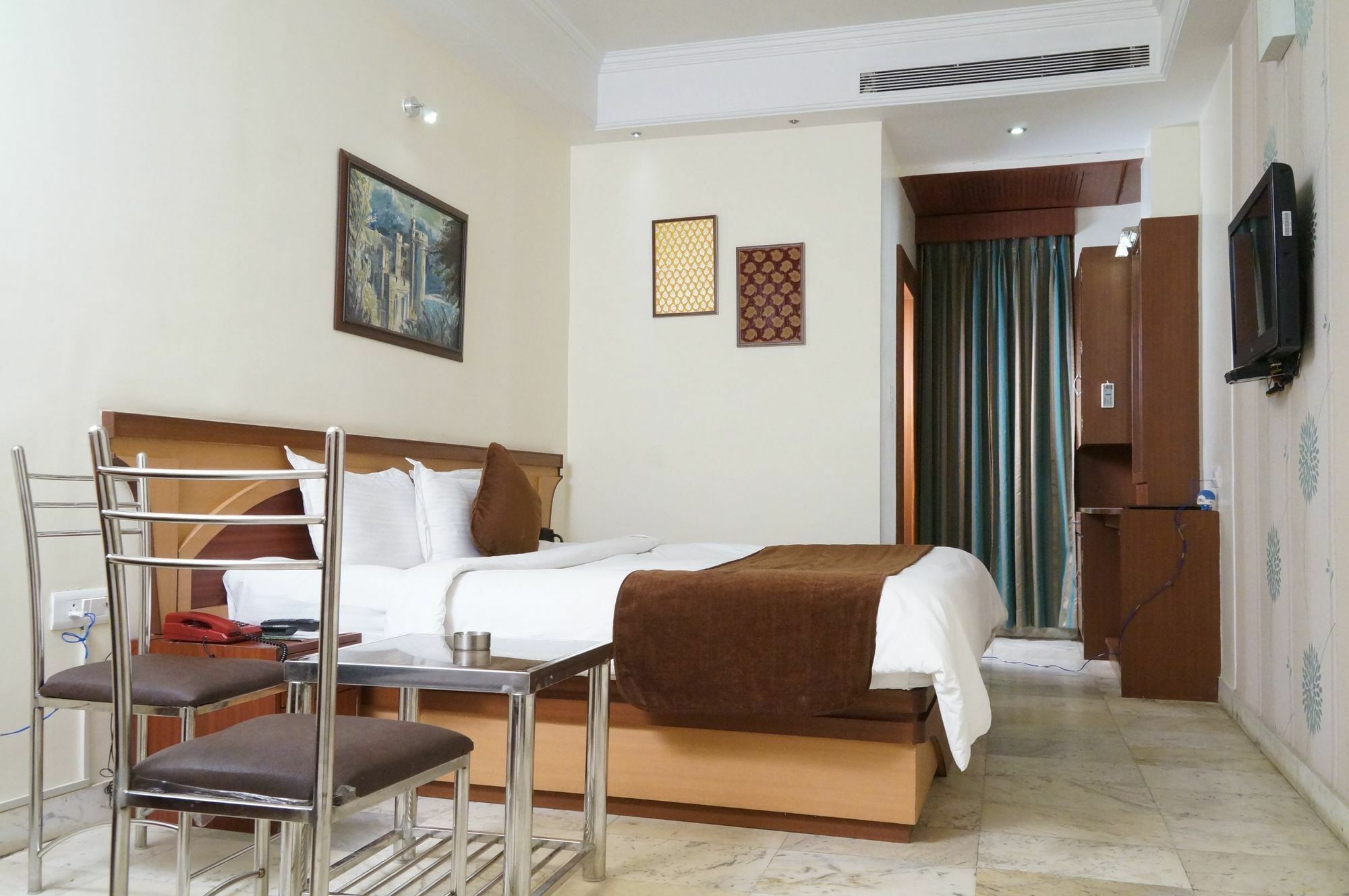 Bk Castles Hotel Jabalpur Dış mekan fotoğraf